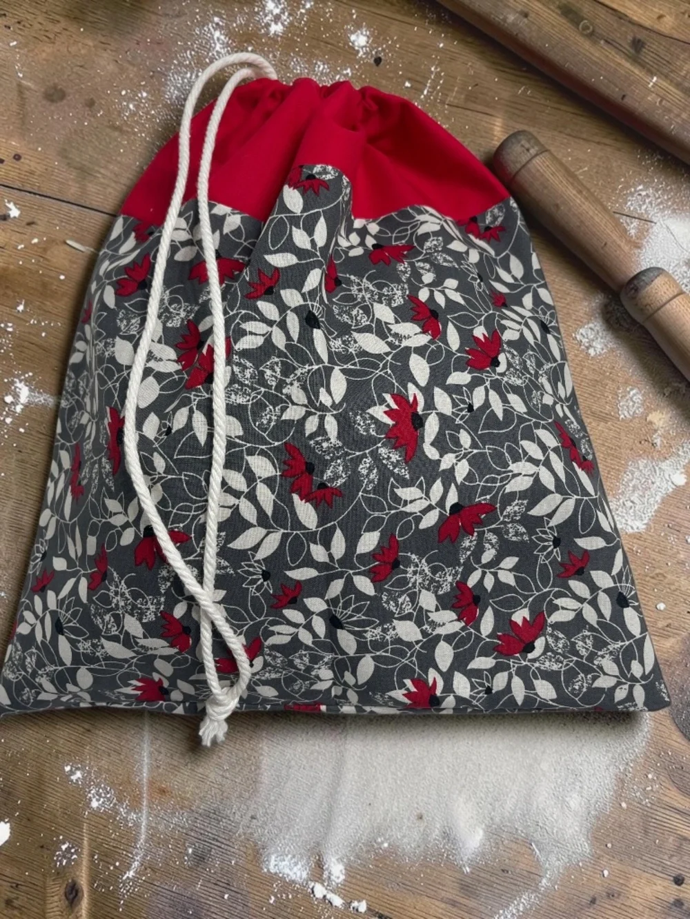 Red Floral Vine Cotton Bread Bag, Cloth Reusable Bread Storage Bag, Handmade Bag